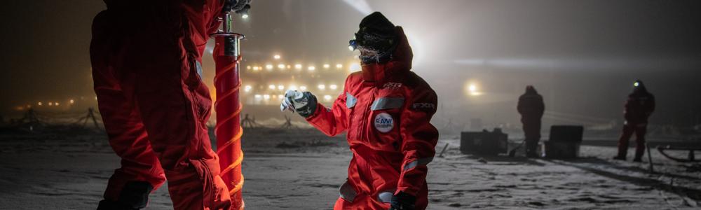 Patric Simoes Pereira and Adela Dumitrascu take their first ice core in mid December 2019