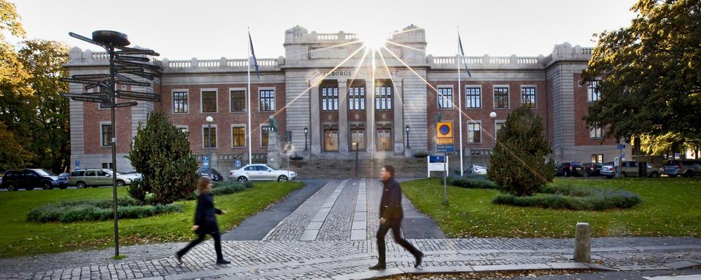 Universitetets huvudbyggnad i Vasaparken, Göteborg.